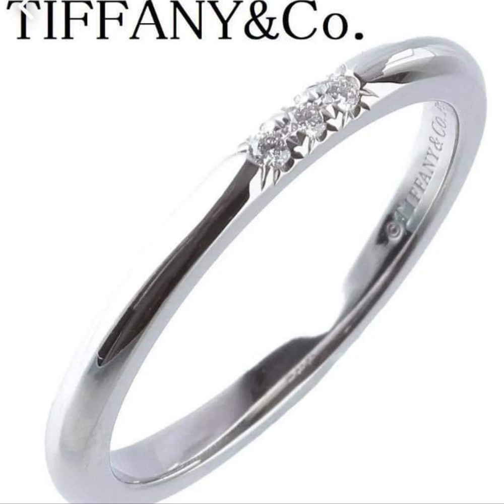 Classic band diamond wedding ring 3PD